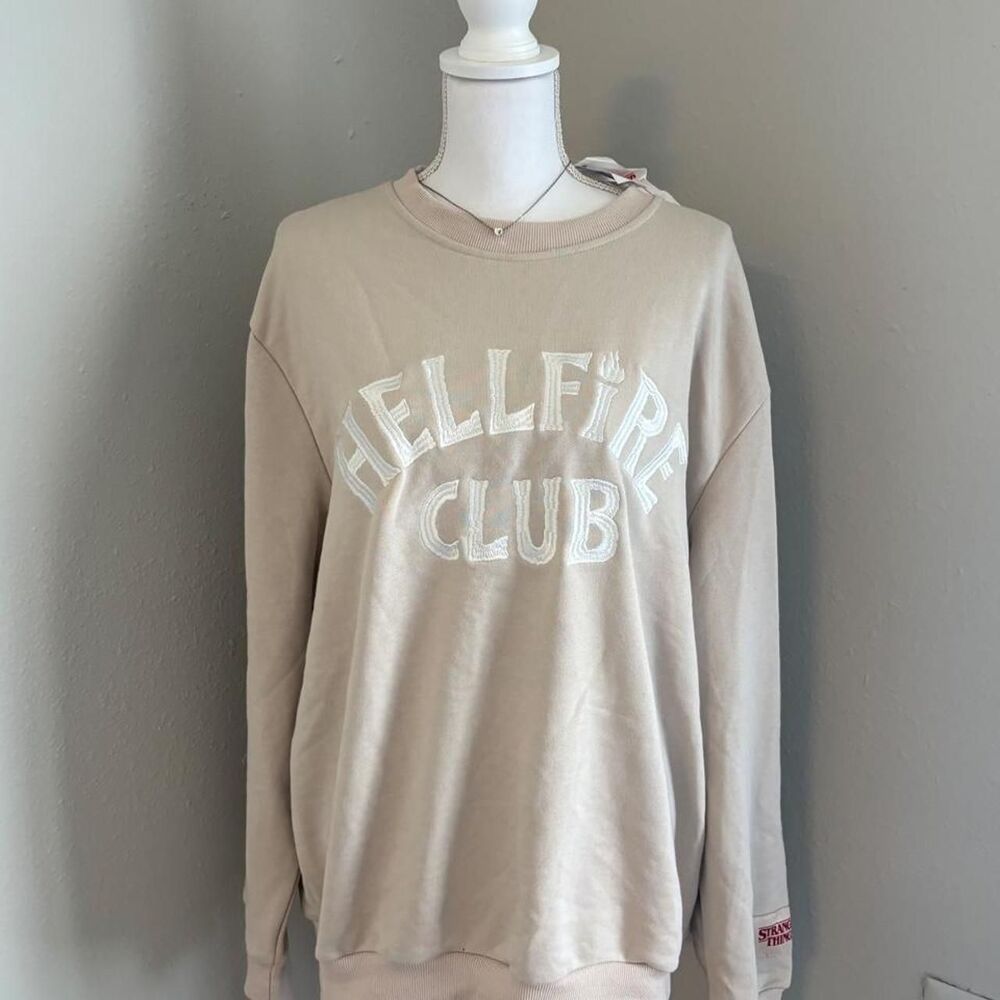 Pacsun Women's brand new stranger things sweatshirt